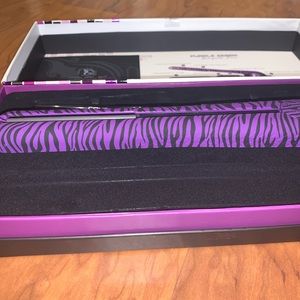 Royale Pro Hair Styling Technology Purple Zebra.